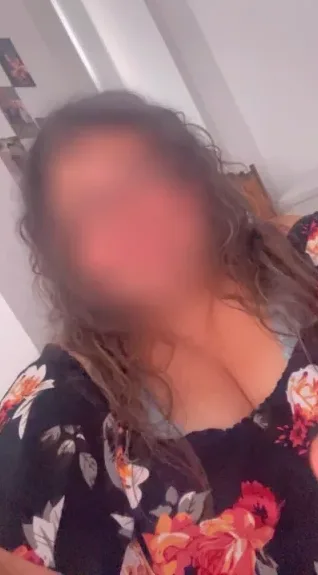 Alena, 33