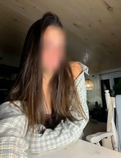 Alina, 22