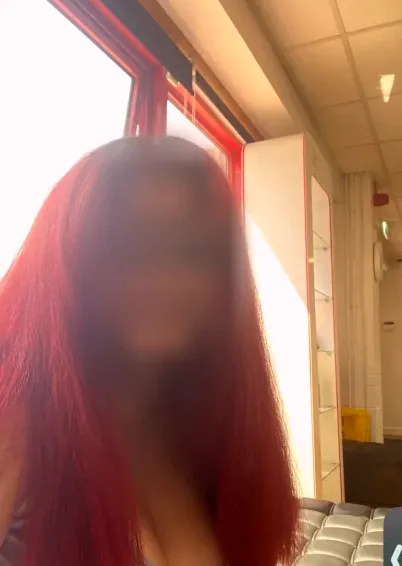 Amina, 19