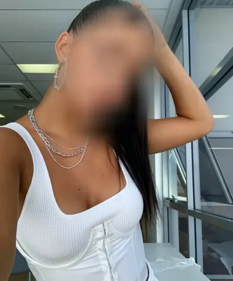 Antonia, 20