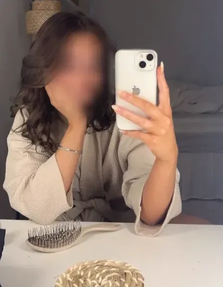 Bettina, 20