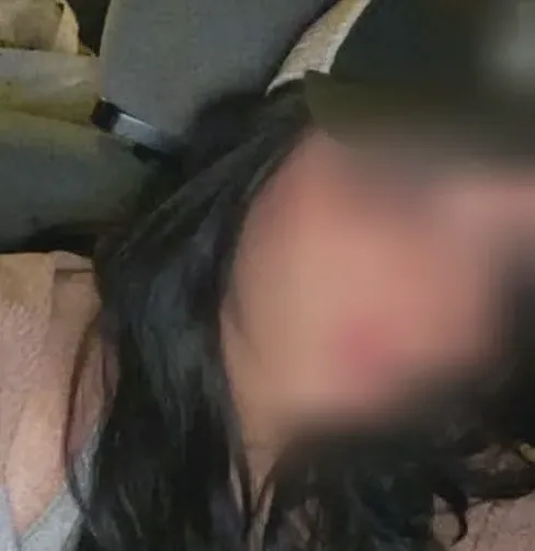 Claudia, 23