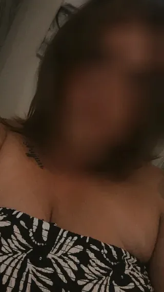 Emilia, 28