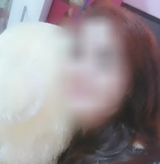 Emma, 37