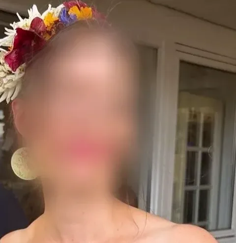 Ivana, 40