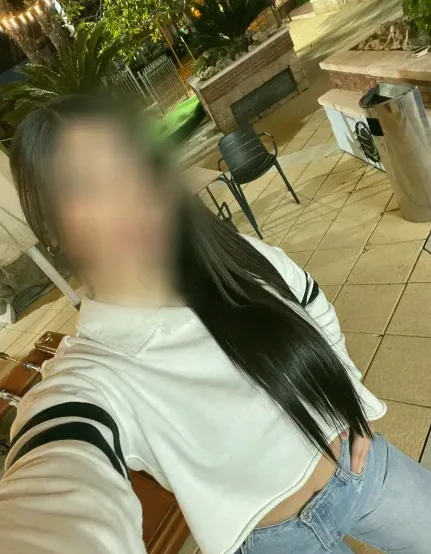Jelena, 24