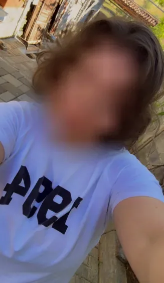 Laura, 32