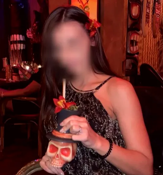 Nina, 36