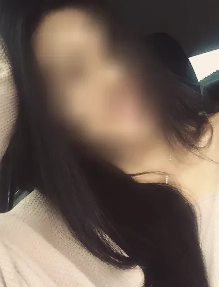 Sandra, 34