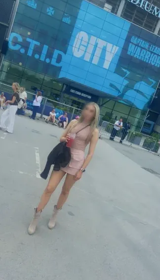 Silvia, 28