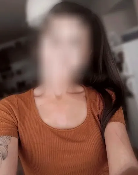 Sophia, 32