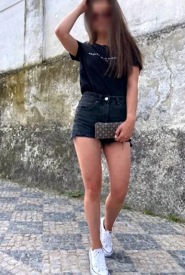 Zeynep, 33